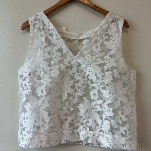 Banana Republic Sheer Mesh Floral Lace Sleeveless Blouse - White - Picture 6 of 7